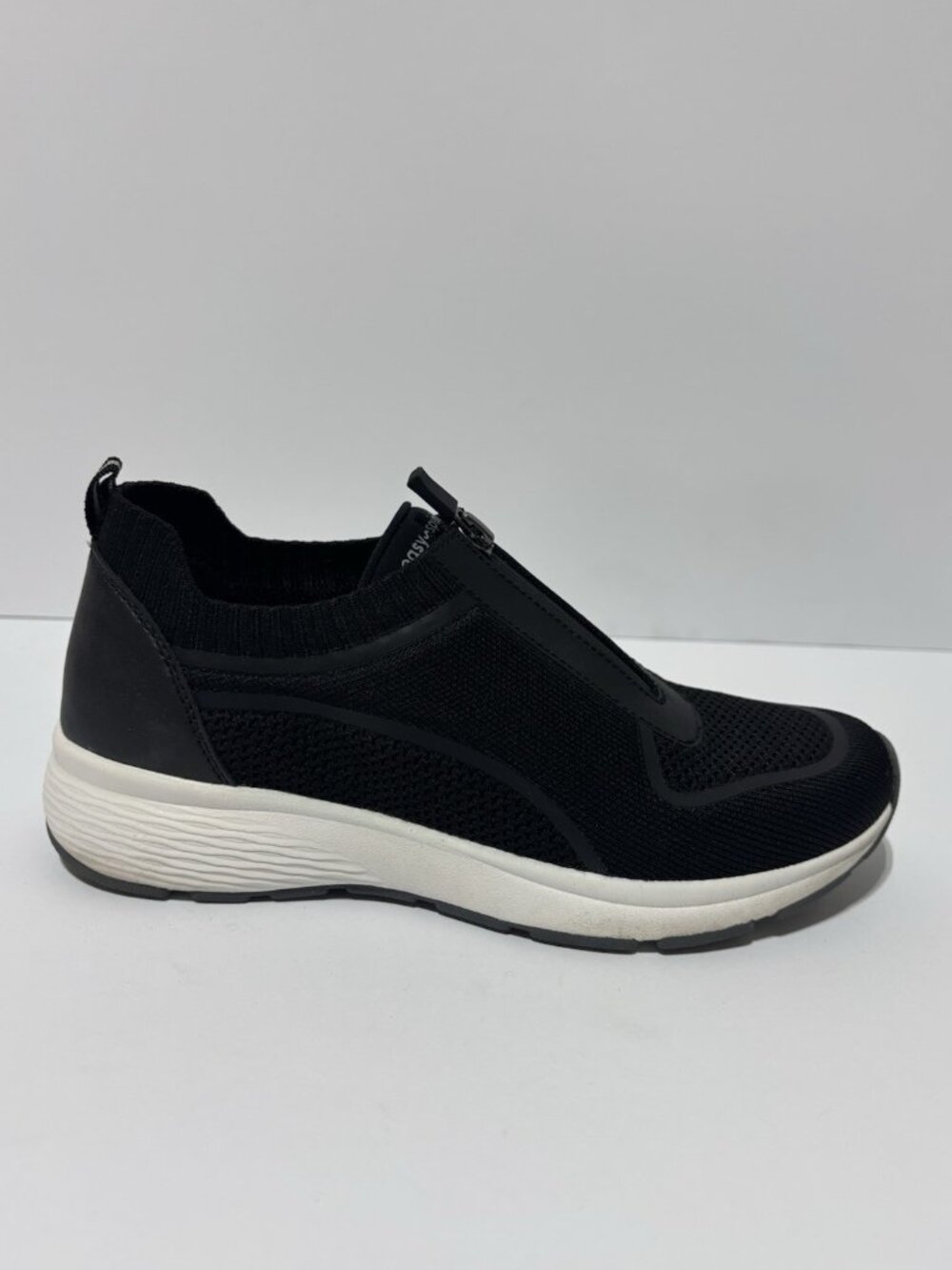 Easy Spirit Women’s Striver Black Slip-On Sneakers, Size 8 M